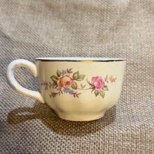 EUC Homer Laughlin China. Footed Teacups…set of 5